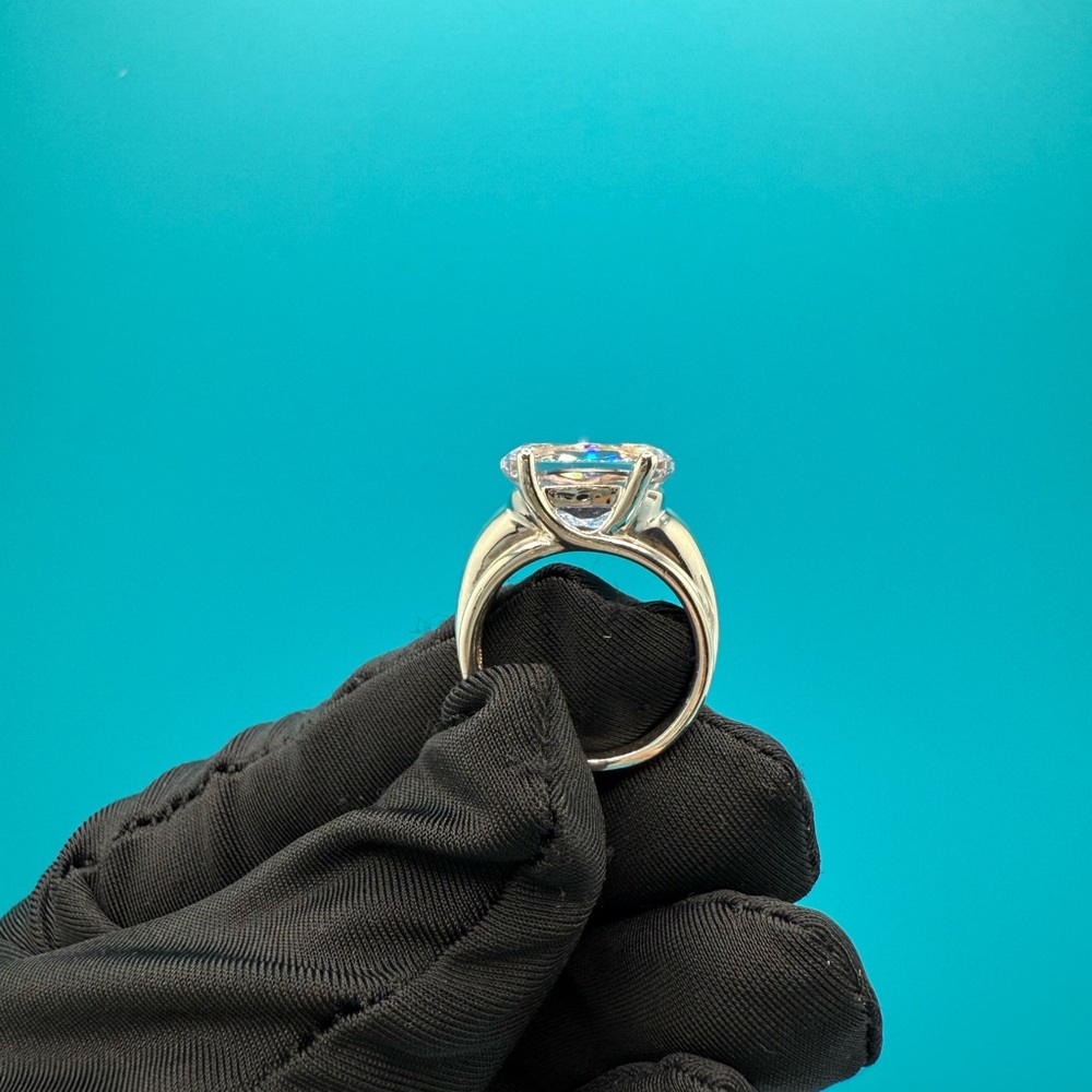 Silver Solitaire Ring - image 5